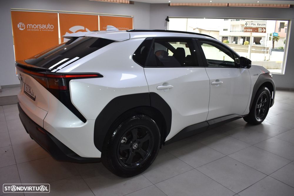 Toyota bZ4X - 13