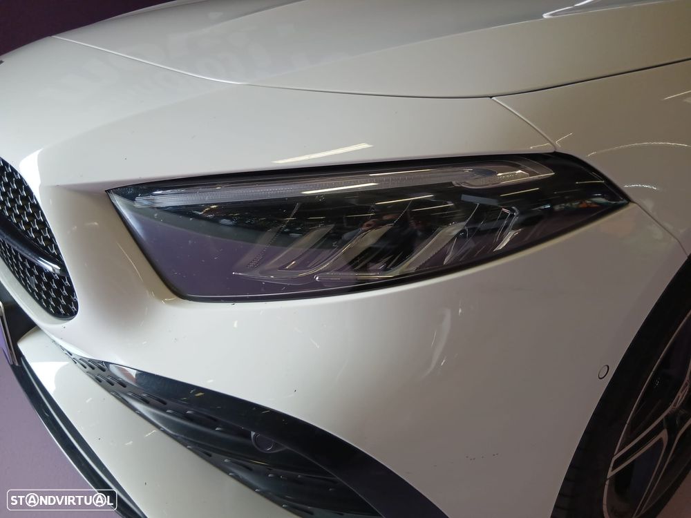 Mercedes-Benz A 250 e AMG Line - 17