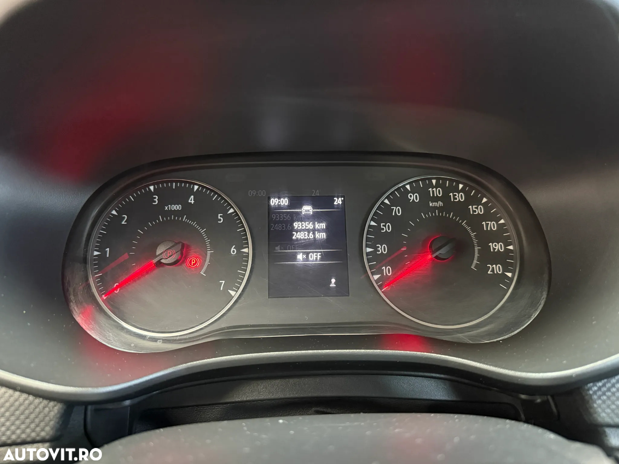 Dacia Logan TCe 90 Essential - 18