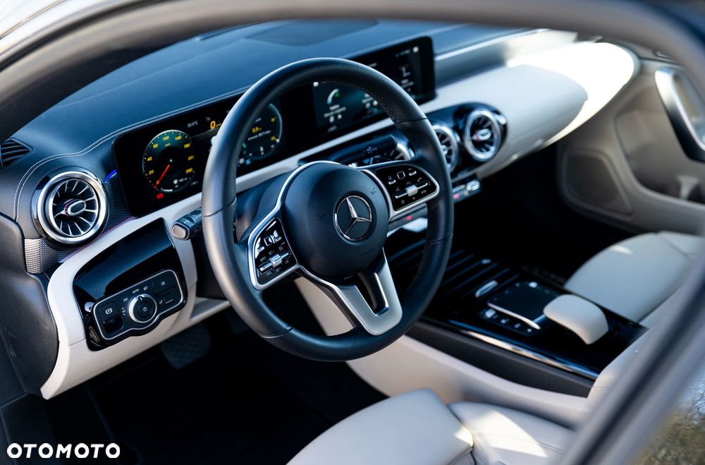 Mercedes-Benz CLA - 11