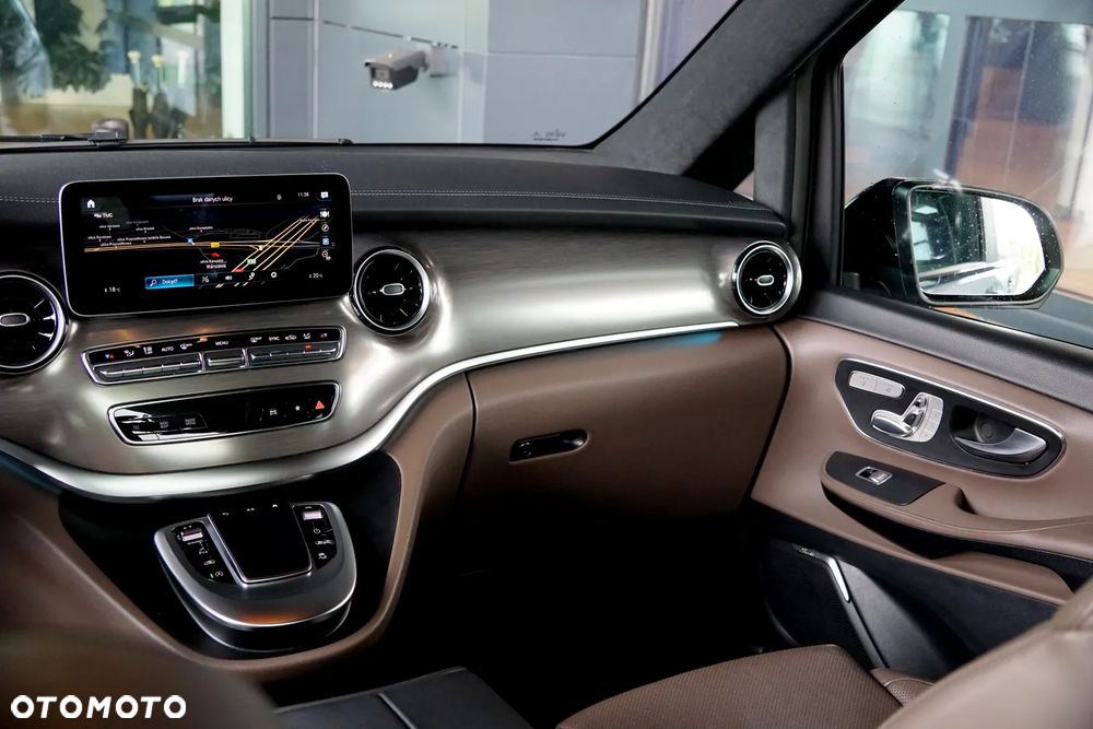 Mercedes-Benz Klasa V 300 d 4-Matic Exclusive 9G-Tronic (długi) - 32