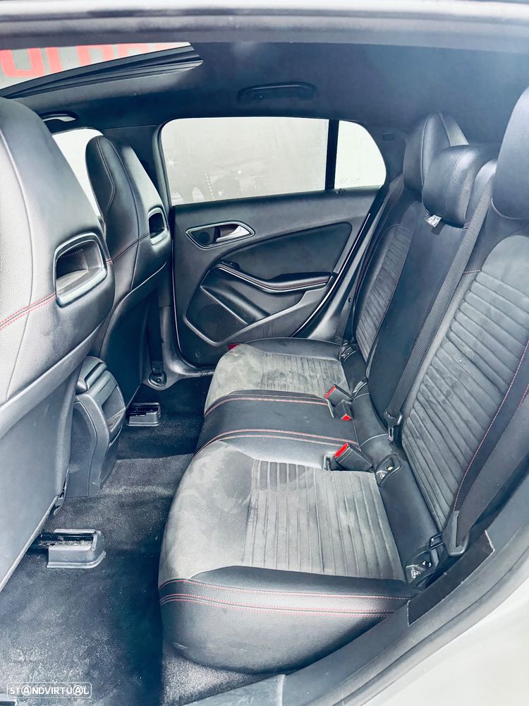 Mercedes-Benz CLA 180 d Shooting Brake AMG Line - 12