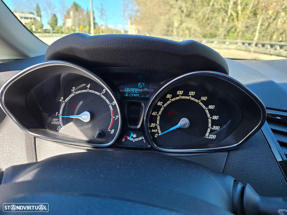 Ford Fiesta 1.0 T EcoBoost Titanium - 16
