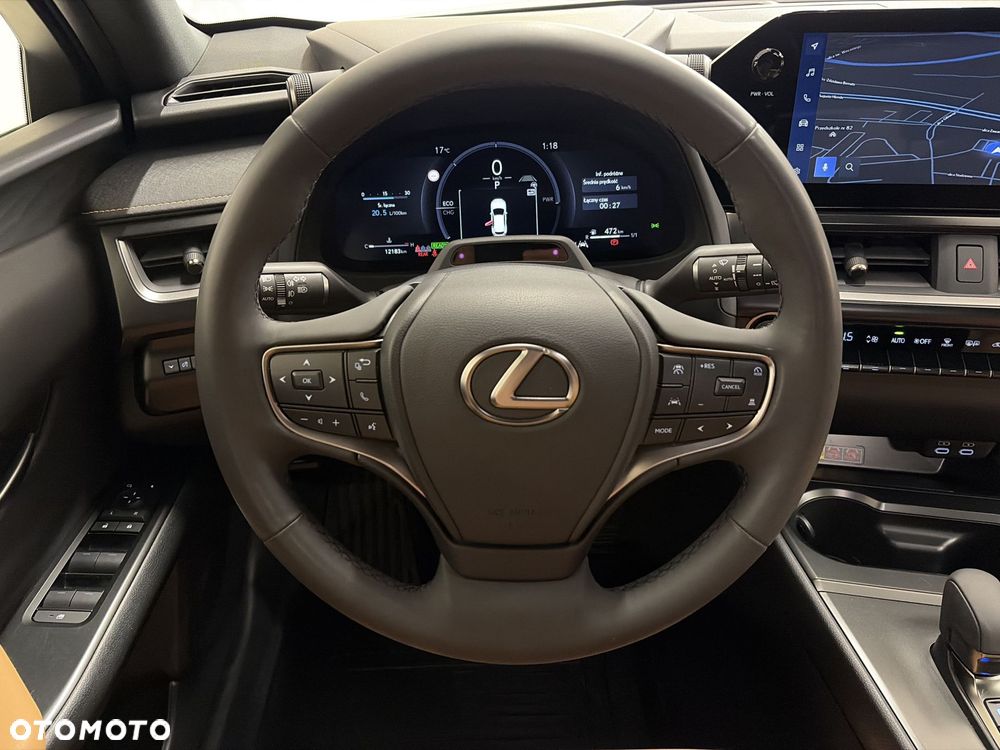 Lexus UX - 12