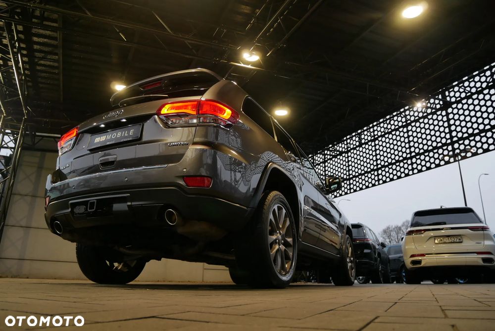 Jeep Grand Cherokee - 40