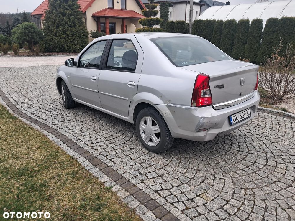 Dacia Logan 1.6 Laureate - 4