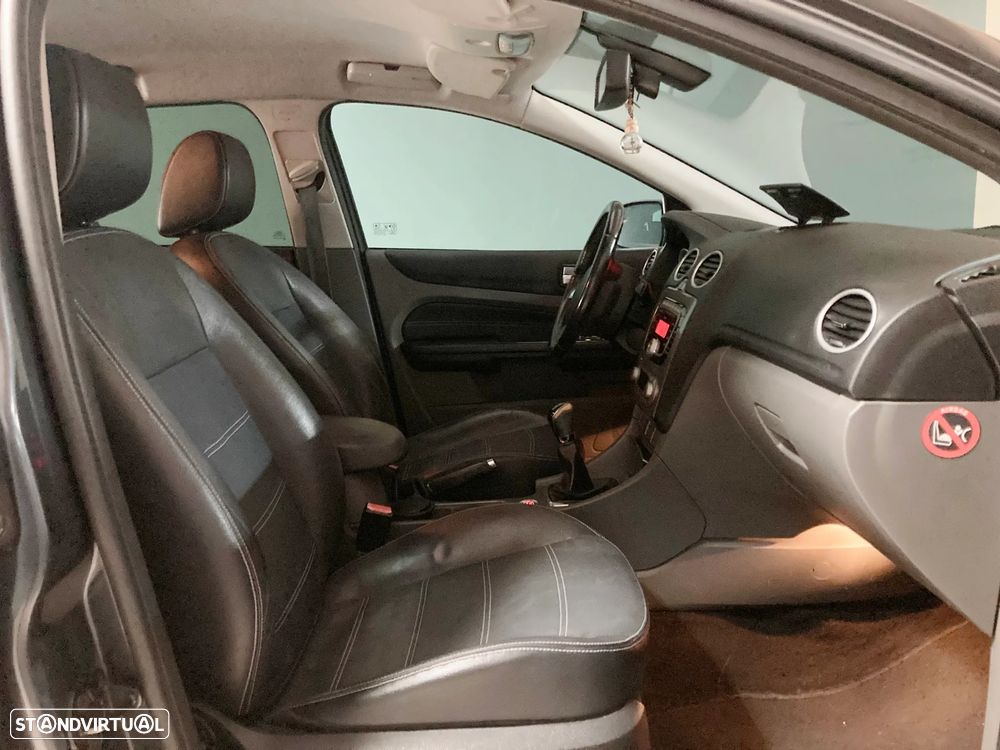 Ford Focus SW 1.6 TDCi Titanium - 10