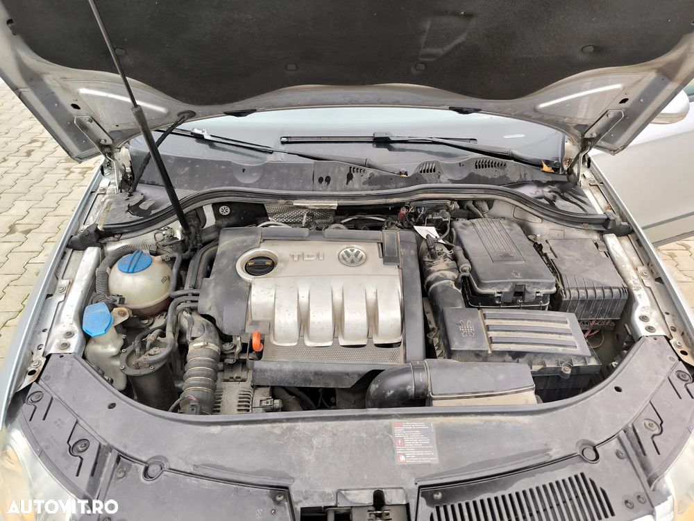 Volkswagen Passat Variant 2.0 TDI DPF 4Motion Highline - 19