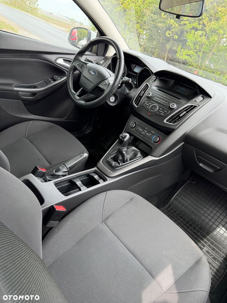 Ford Focus 1.0 EcoBoost Trend - 17