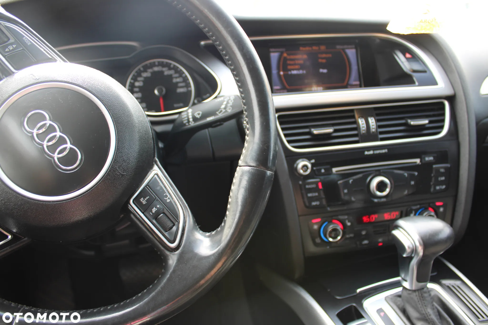 Audi A4 2.0 TDI Multitronic - 32