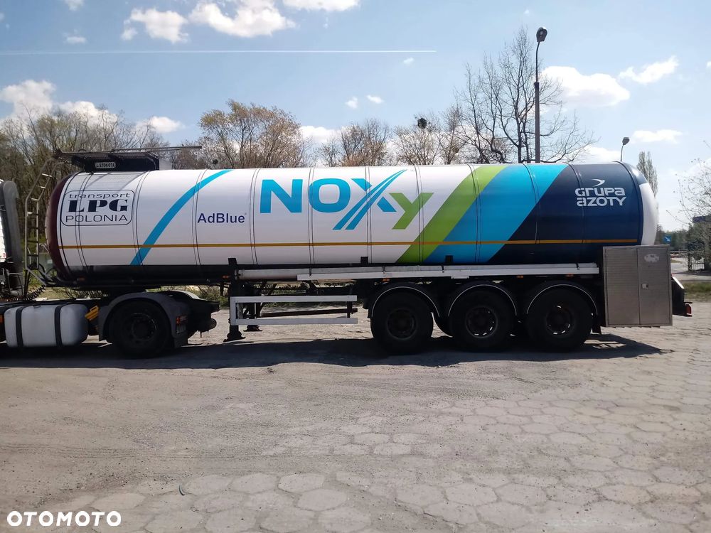 Stokota OPL38 cysterna AdBlue neutralna 1 komora / 1 właz górny 33000l - 9