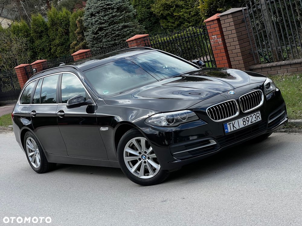 BMW Seria 5 525d xDrive Sport-Aut - 40