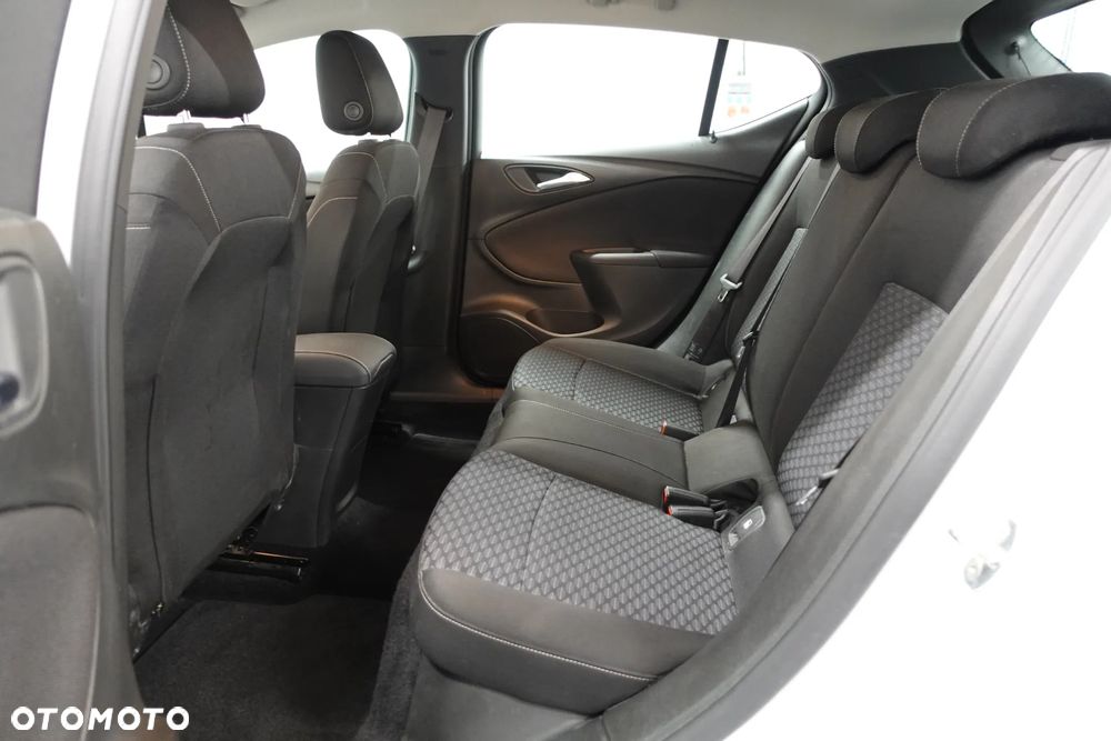 Opel Astra 1.5 D Start/Stop - 23