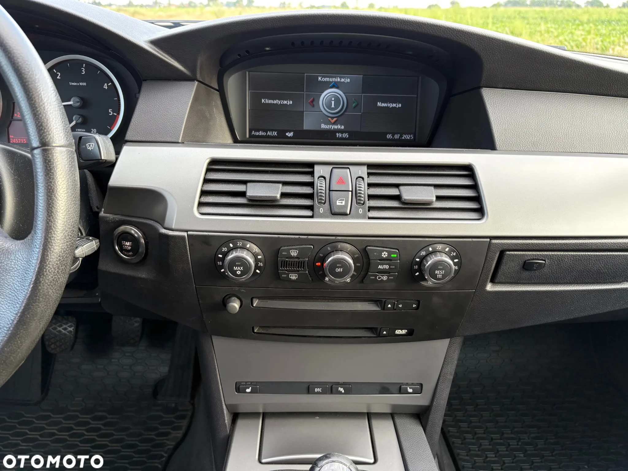 BMW Seria 5 525d Touring - 9
