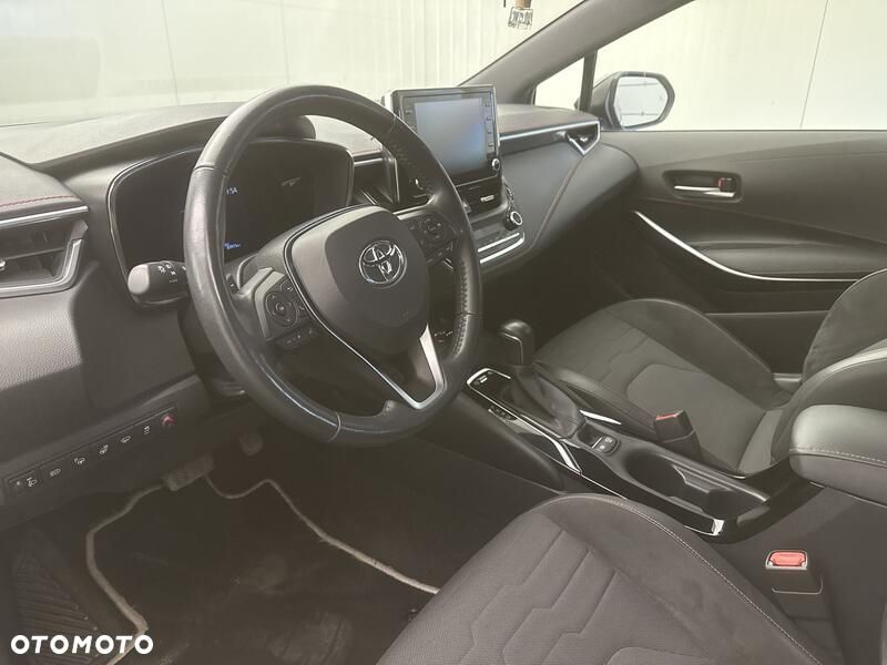 Toyota Corolla - 10