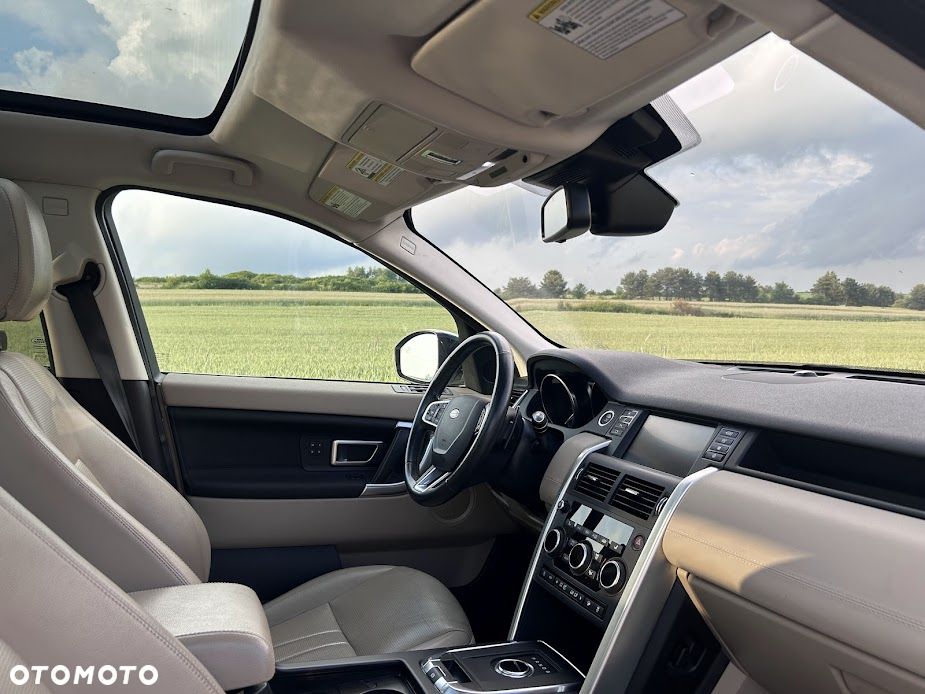Land Rover Discovery Sport - 17