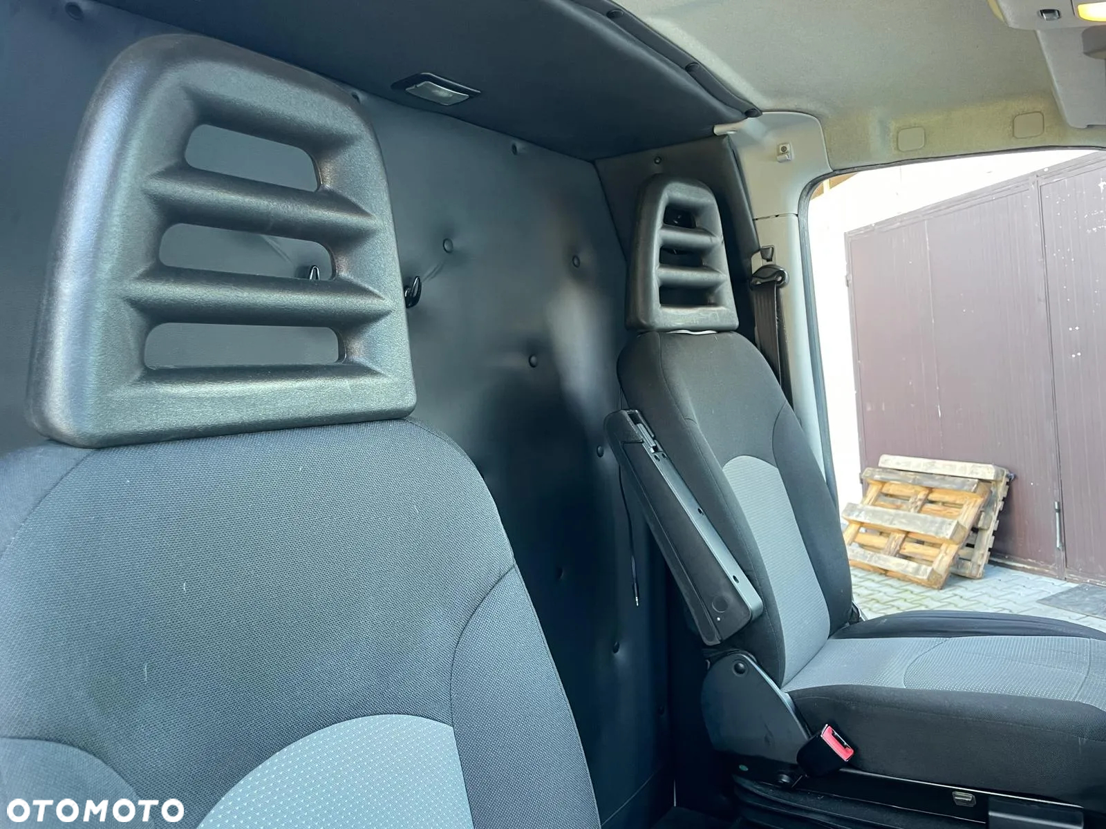 Iveco DAILY - 12