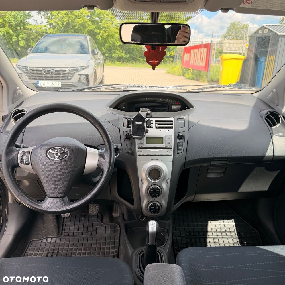 Toyota Yaris 1.4 D-4D Sol - 26
