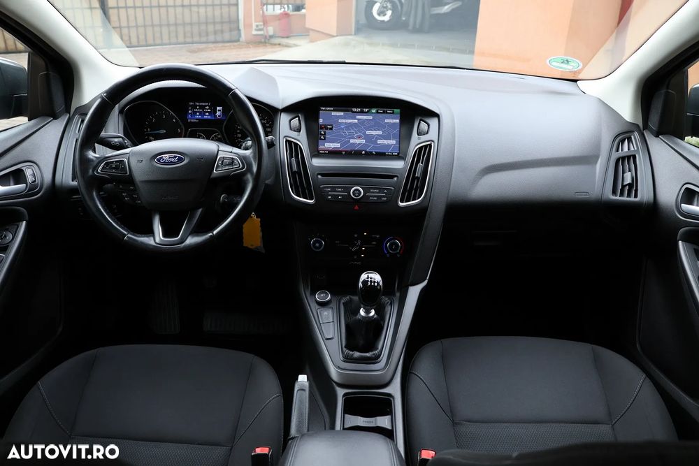 Ford Focus 1.5 EcoBlue Start-Stopp-System COOL&CONNECT - 2