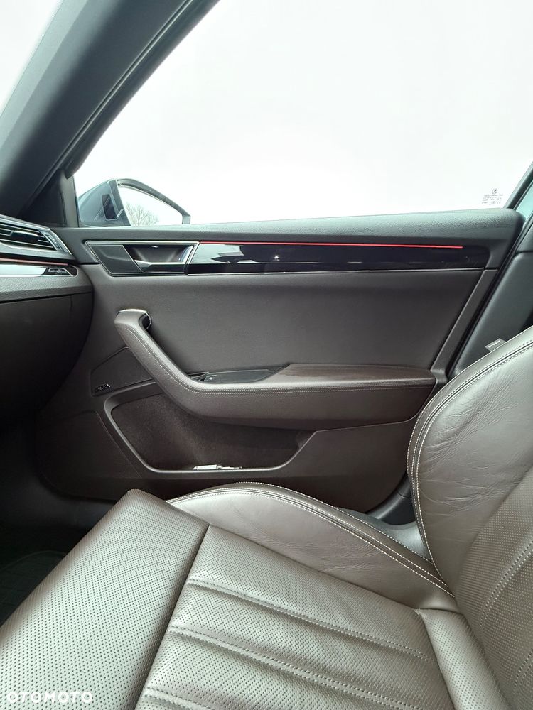 Skoda Superb 2.0 TDI SCR L&K DSG - 36