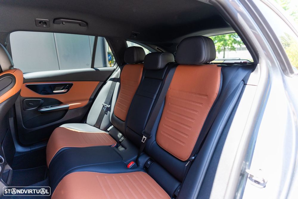 Mercedes-Benz C 300 e AMG Line - 36