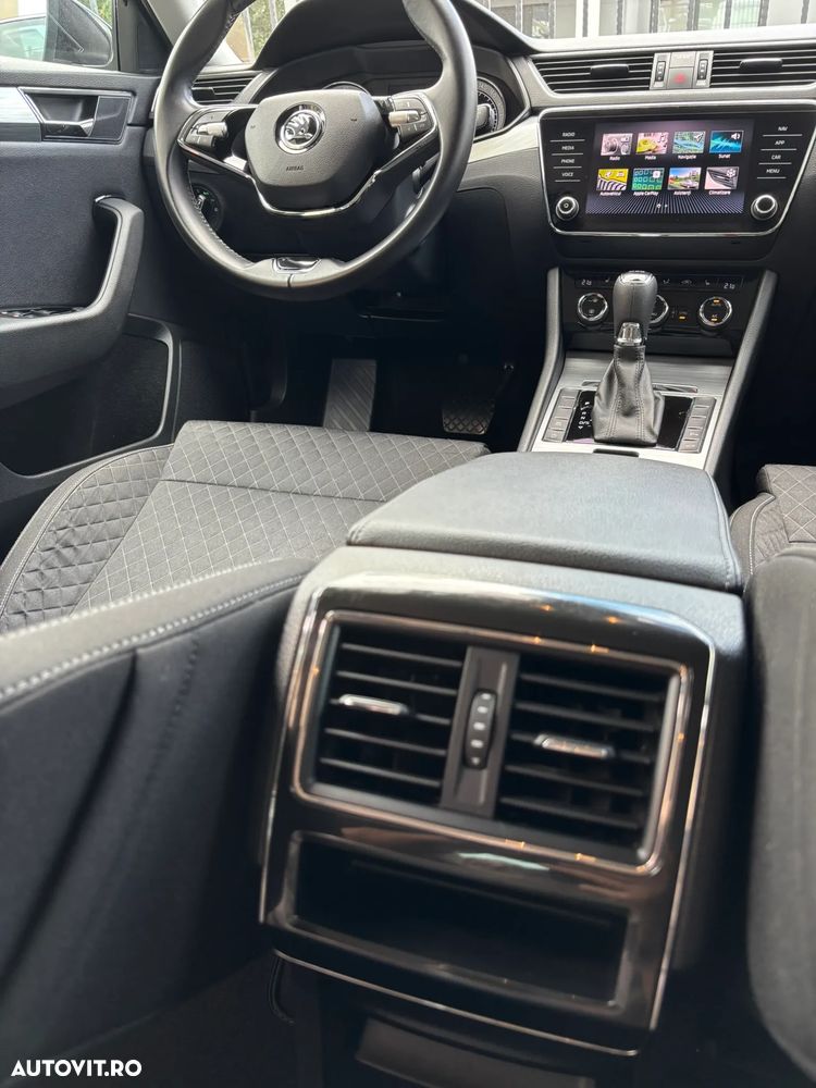 Skoda Superb 2.0 TDI DSG Ambition - 27