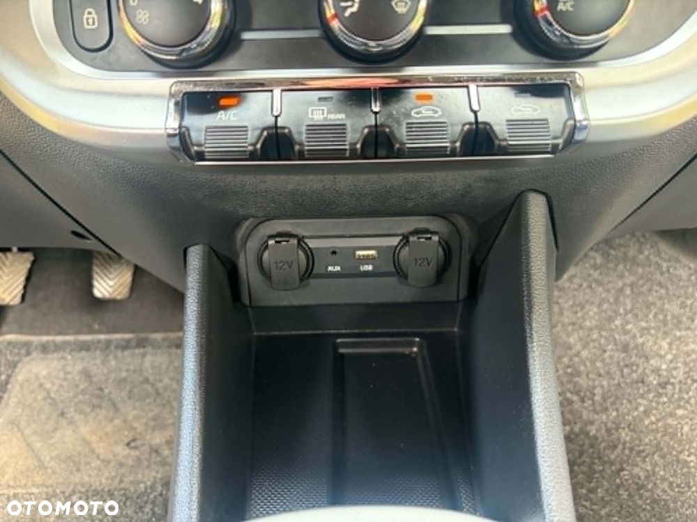 Kia Rio 1.2 L - 17
