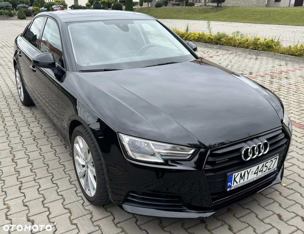Audi A4 Limousine - 1