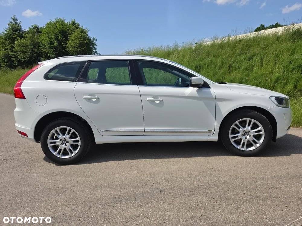 Volvo XC 60 D4 Geartronic Momentum - 16