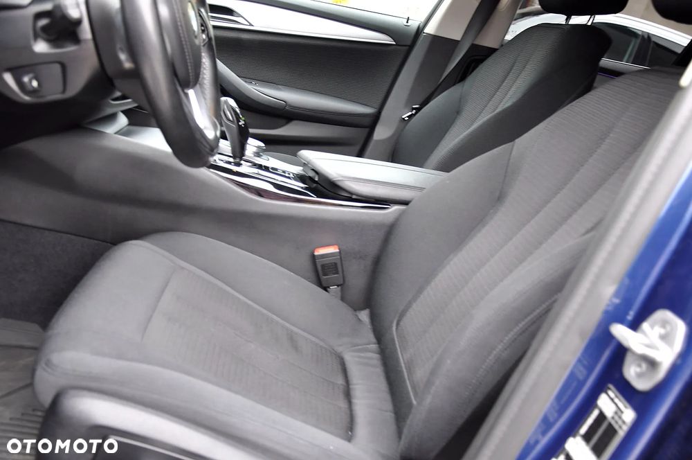 BMW Seria 5 520d mHEV Business Edition - 14
