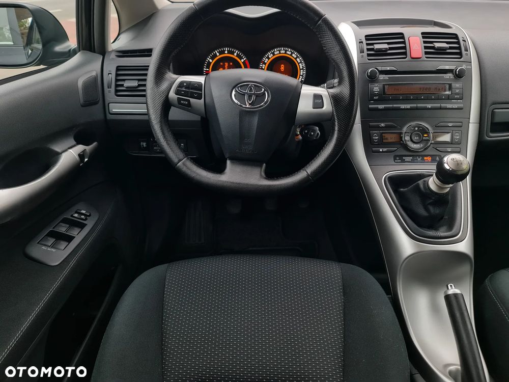 Toyota Auris 1.33 VVT-i Life - 24