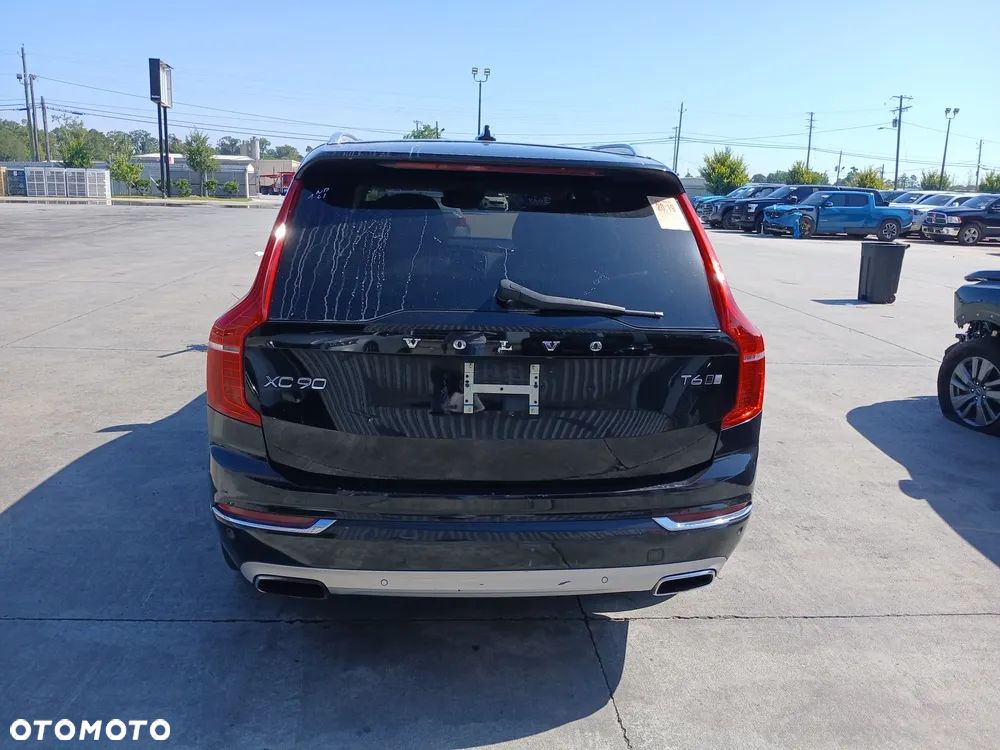 Volvo XC 90 - 11