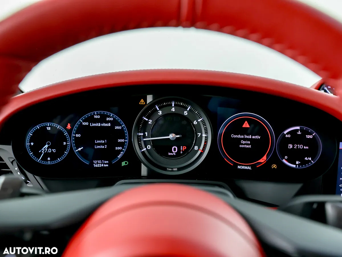 Porsche 911 Carrera 4S - 18