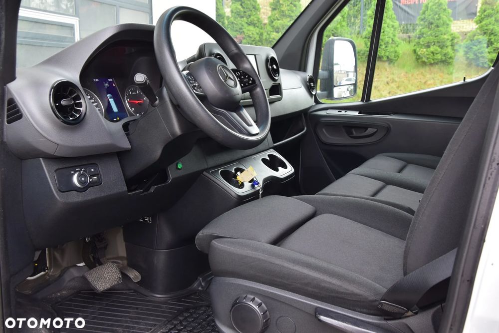 Mercedes-Benz Sprinter 519 CDI  Kontener Na bliźniaku , Automatyczna skrzynia 190 KM, Salon PL   Na gwarancji - 30