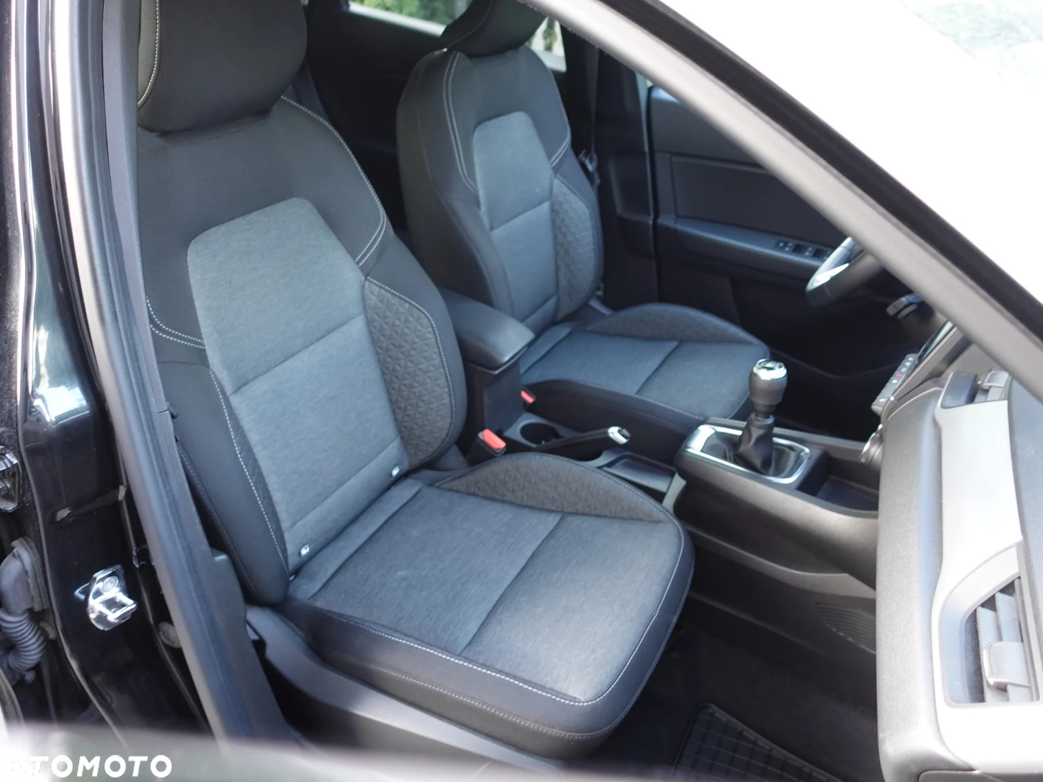Renault Captur TCe 90 EVOLUTION - 4