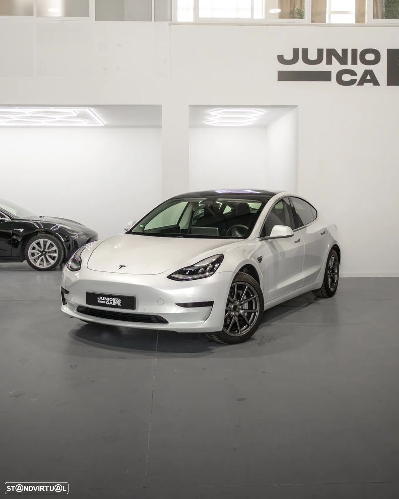 Tesla Model 3 Standard Range Plus RWD - 1