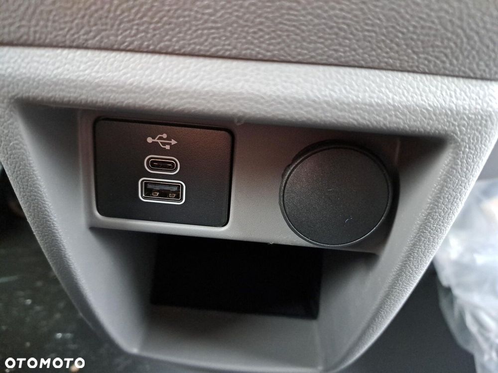 Volkswagen Transporter Furgon L1H1 - 17