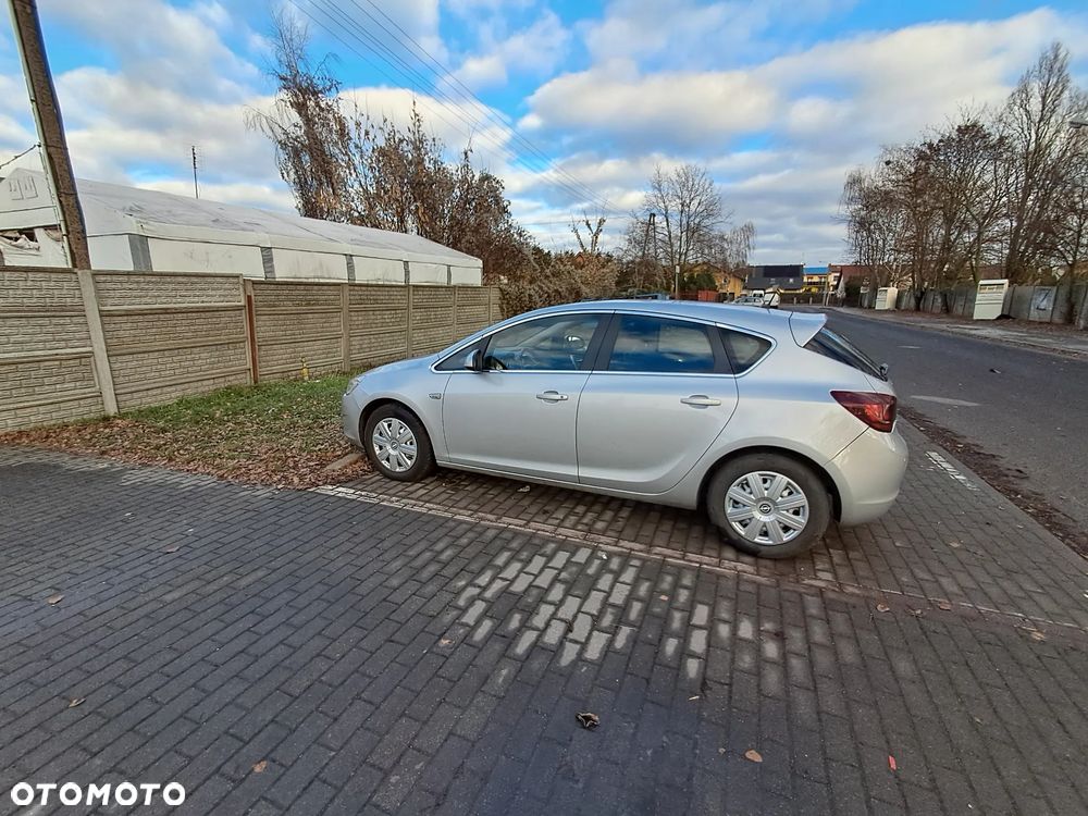 Opel Astra 1.6 Easytronic - 4