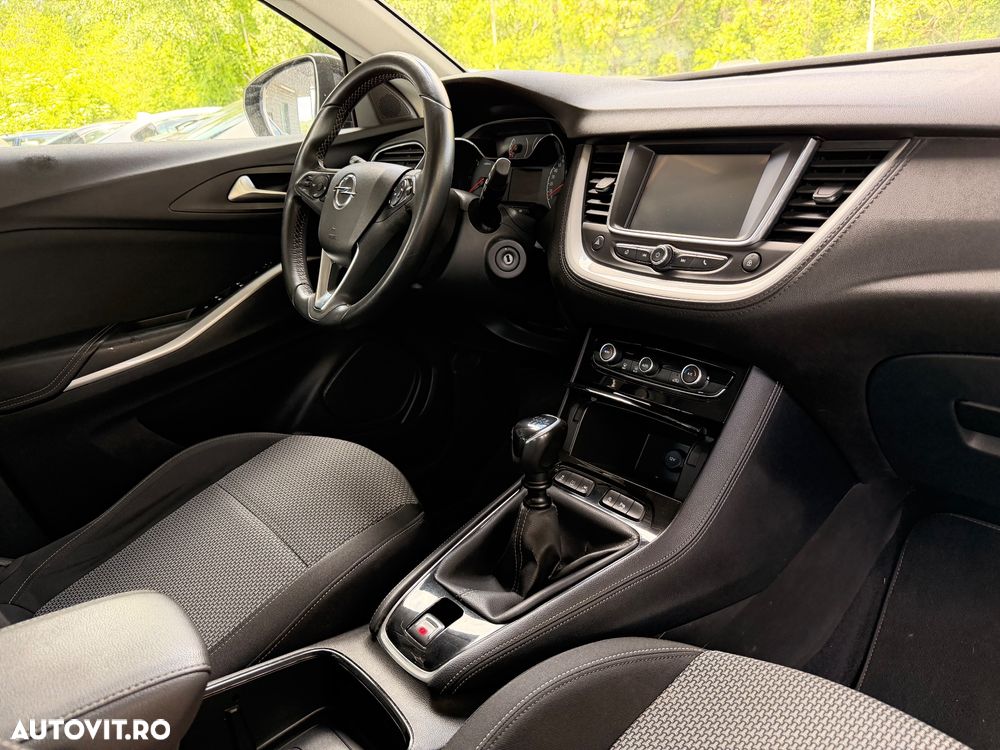 Opel Grandland X - 8