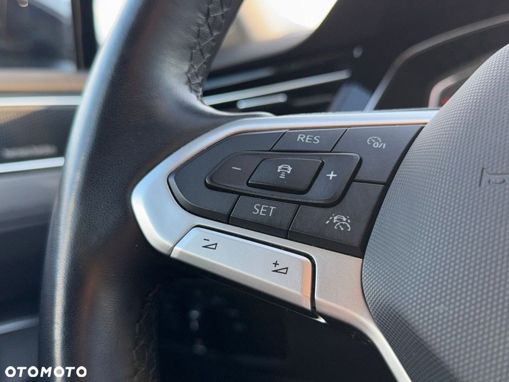 Volkswagen Passat Variant 2.0 TDI EVO Business DSG - 17