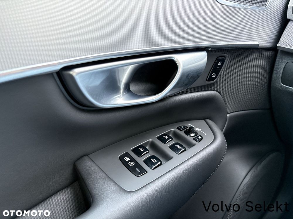 Volvo XC 90 - 16