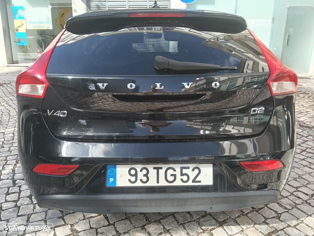 Volvo V40 2.0 D2 Momentum Eco - 8
