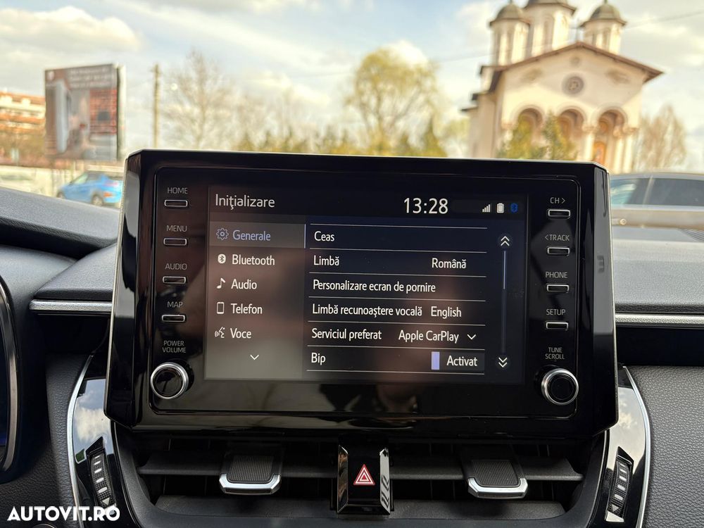 Toyota Corolla 1.8 HSD Business - 18