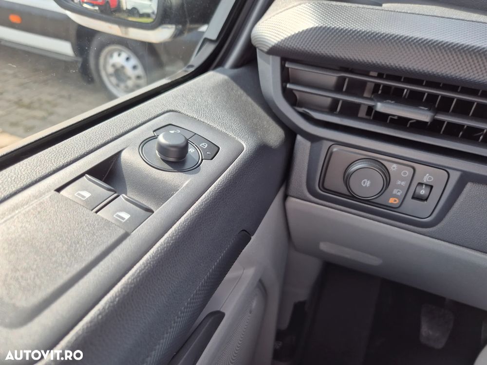 Ford Transit Custom 320L 2.0 EcoBlue 136 CP 6MT L2H1 FWD Trend - 25