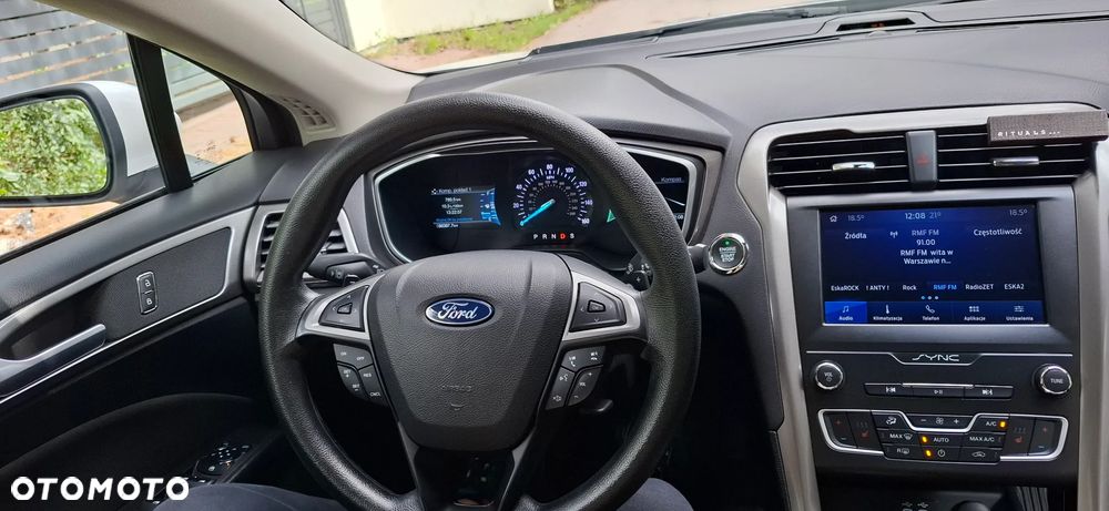 Ford Fusion - 13