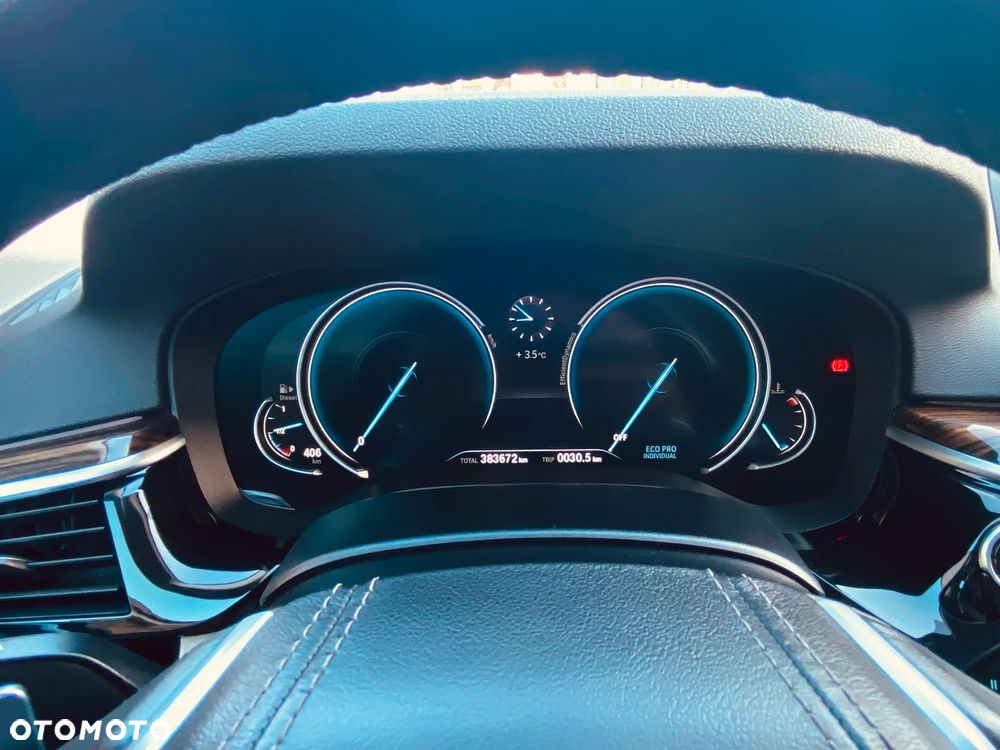 BMW Seria 5 540d xDrive Luxury Line - 9
