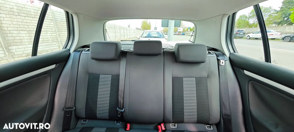 Volkswagen Golf 2.0 TDI United - 4
