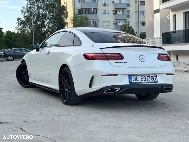 Mercedes-Benz E 300 Coupe 9G-TRONIC AMG Line - 13