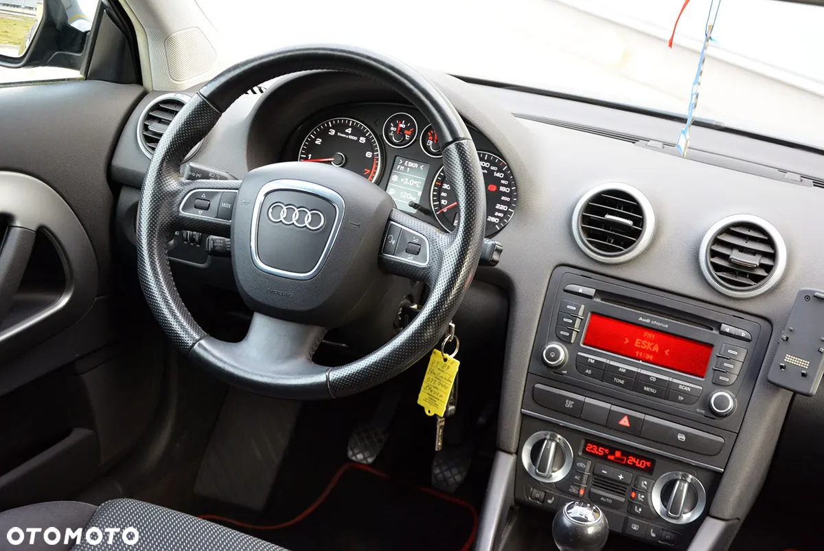 Audi A3 1.8 TFSI S line Sportpaket - 3