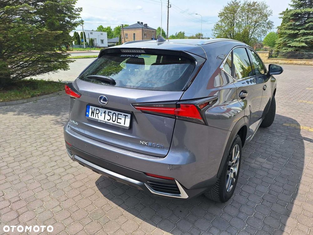 Lexus NX - 4